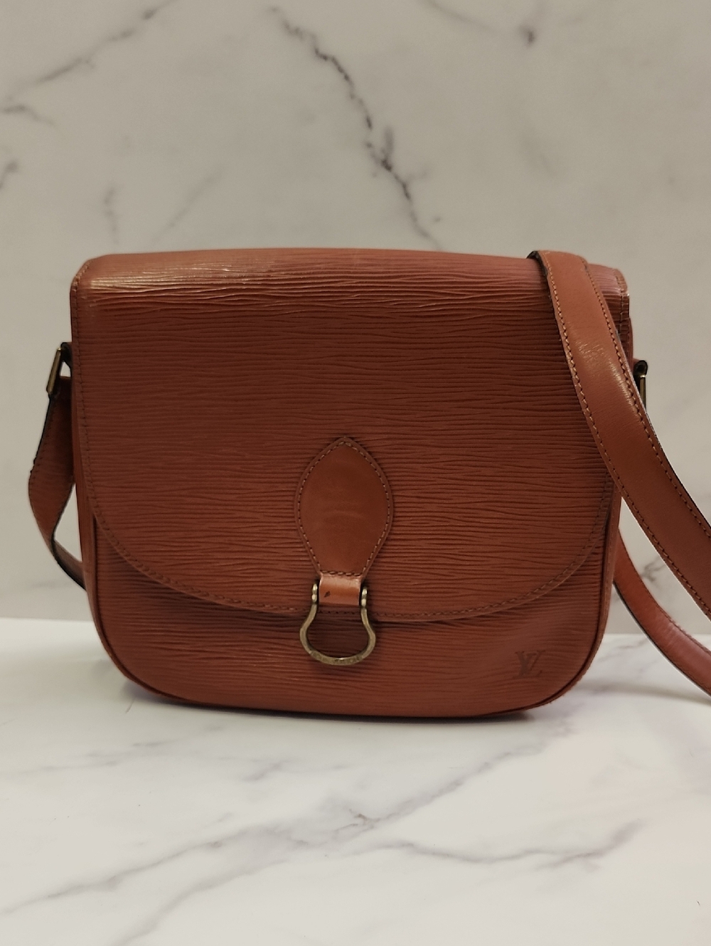 Authentic Vintage Louis Vuitton Brown Epi Leather Saint Cloud Shoulder Bag